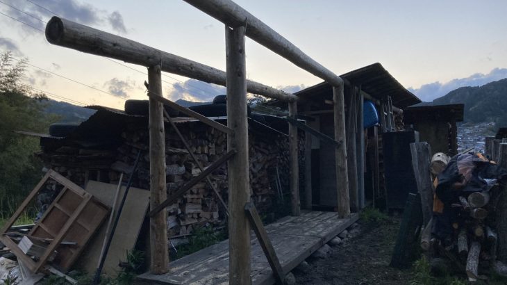 ０予算DIY 道具小屋を作ろう。1日目（基礎～梁上げ）