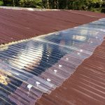 薪小屋連結、雨漏りなし。長尺材の収納に最適。