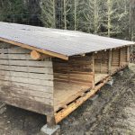 DIY 掘っ立て薪小屋 廃すのこ板で間仕切り製作